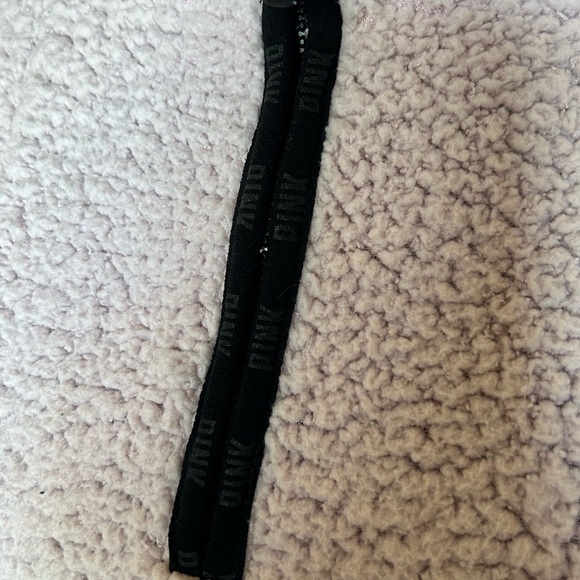 PINK Victorias Secret Woman’s Small Pink Sherpa Pullover Hoodie - Picture 5 of 12